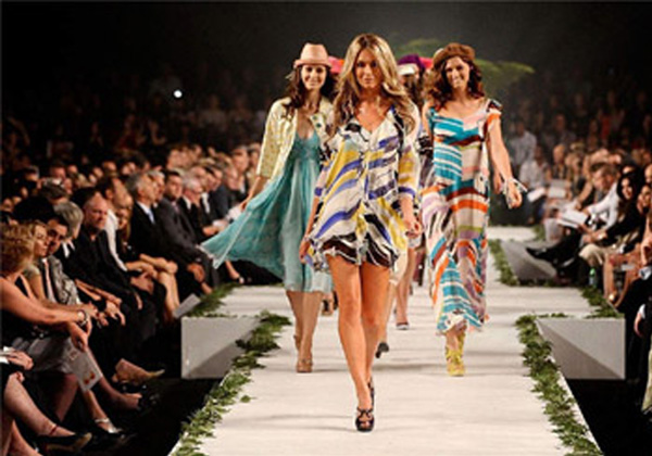 順利的開展一場年會創(chuàng)意策劃包含哪些內(nèi)容？