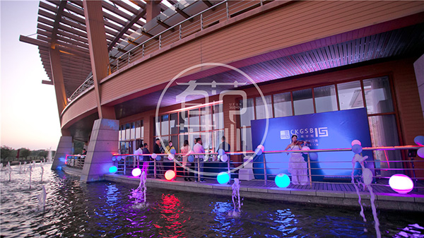 優(yōu)質(zhì)的年會策劃企業(yè)是怎樣實現(xiàn)單位年會策劃？